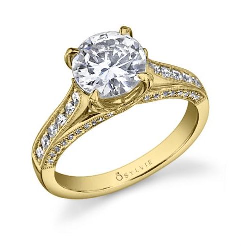 ENGAGEMENT RING WITH DIAMONDS ON PRONG